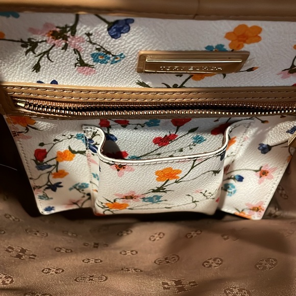 Tory Burch flower pattern back pack - Picture 4 of 5